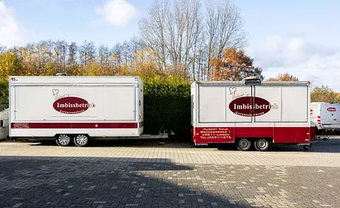 Unsere Imbisswagen stehen für Sie bereit - Hubert Knue Partyservice - Wir sind für Sie unter anderem in Lingen, Nordhorn, Meppen und Rheine unterwegs